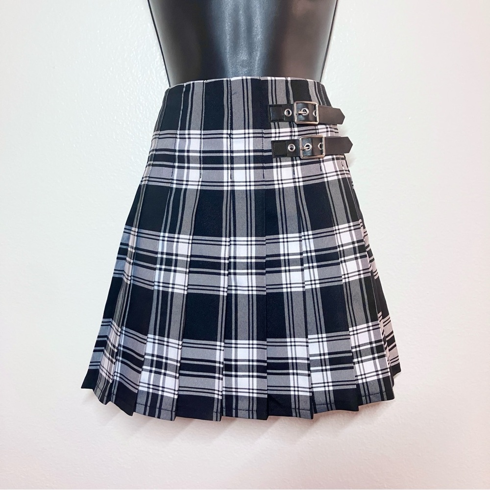 No Boundaries Black & White Pleated Mini Skirt